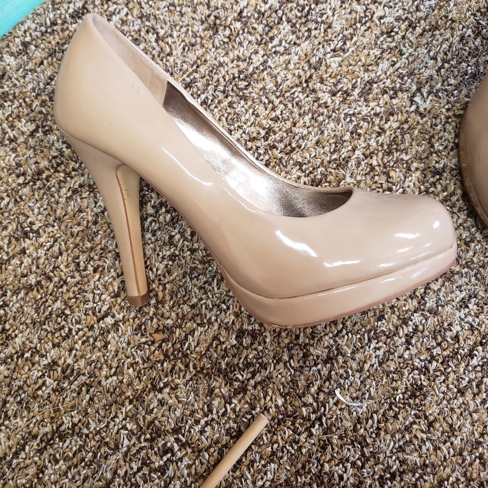 Madden girl tan heels